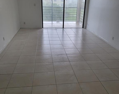 9273 Sw 8th Street - Photo Thumbnail 4