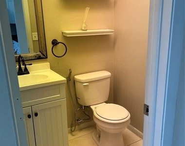 9273 Sw 8th Street - Photo Thumbnail 6