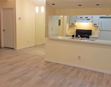 9466 Boca Cove Circle - Photo Thumbnail 9