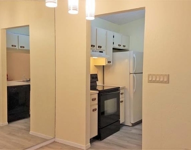 9466 Boca Cove Circle - Photo Thumbnail 5