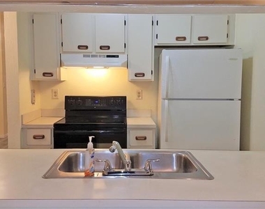 9466 Boca Cove Circle - Photo Thumbnail 7