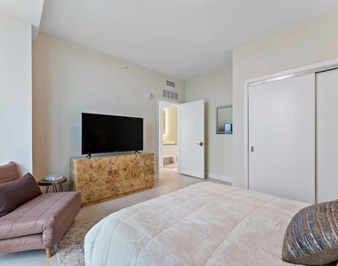 3100 N Ocean Drive - Photo Thumbnail 15