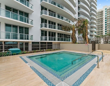 3100 N Ocean Drive - Photo Thumbnail 37