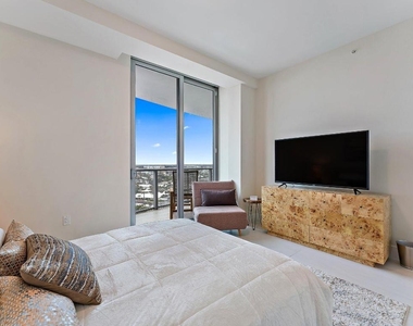 3100 N Ocean Drive - Photo Thumbnail 14