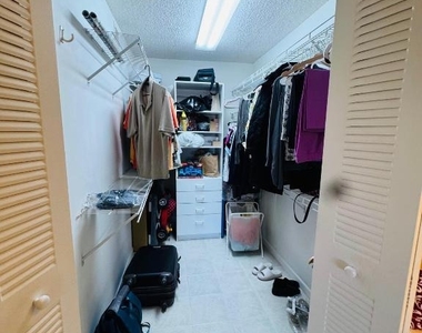 4735 Lucerne Lakes Boulevard - Photo Thumbnail 9