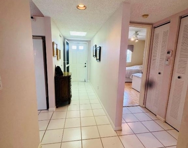 4735 Lucerne Lakes Boulevard - Photo Thumbnail 4