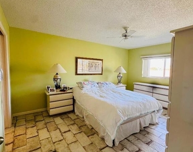 4735 Lucerne Lakes Boulevard - Photo Thumbnail 6
