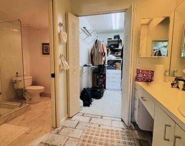 4735 Lucerne Lakes Boulevard - Photo Thumbnail 7