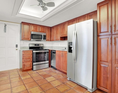 300 Inlet Way - Photo Thumbnail 10