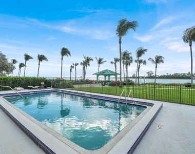 300 Inlet Way - Photo Thumbnail 24