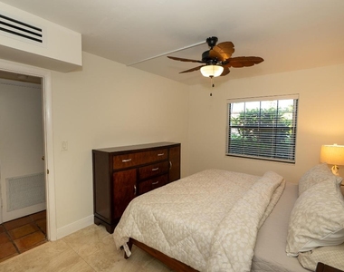 300 Inlet Way - Photo Thumbnail 2