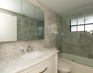 300 Inlet Way - Photo Thumbnail 6