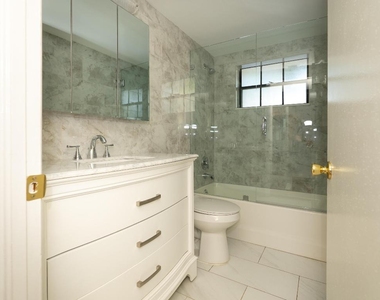 300 Inlet Way - Photo Thumbnail 5