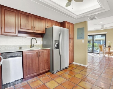 300 Inlet Way - Photo Thumbnail 11