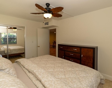 300 Inlet Way - Photo Thumbnail 3