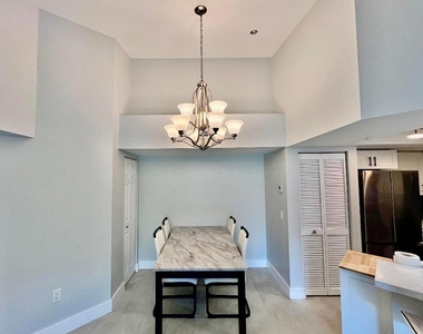 2033 Se 10th Avenue - Photo Thumbnail 3