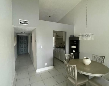 9878 Nob Hill Court - Photo Thumbnail 7