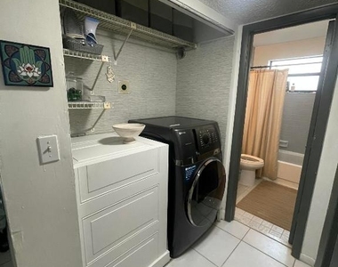 9878 Nob Hill Court - Photo Thumbnail 14