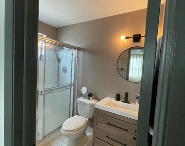 9878 Nob Hill Court - Photo Thumbnail 10