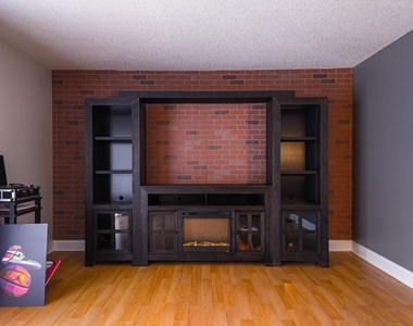 3118 Spanish Wells Drive - Photo Thumbnail 8
