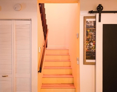 3118 Spanish Wells Drive - Photo Thumbnail 13