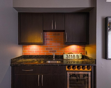 3118 Spanish Wells Drive - Photo Thumbnail 10