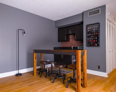 3118 Spanish Wells Drive - Photo Thumbnail 7
