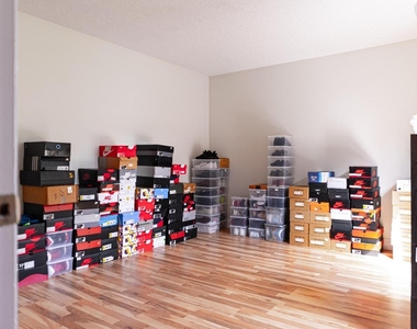 3118 Spanish Wells Drive - Photo Thumbnail 15