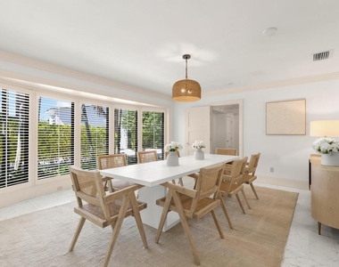 1435 N Ocean Way - Photo Thumbnail 2