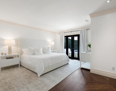1435 N Ocean Way - Photo Thumbnail 7
