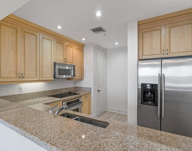 200 Ne 2nd Avenue - Photo Thumbnail 7