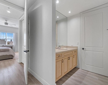 200 Ne 2nd Avenue - Photo Thumbnail 5