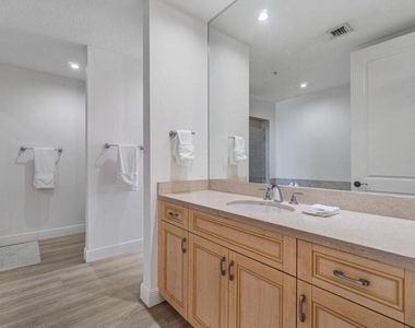 200 Ne 2nd Avenue - Photo Thumbnail 6