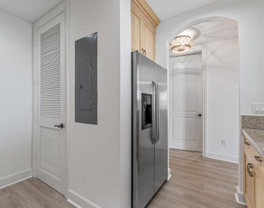 200 Ne 2nd Avenue - Photo Thumbnail 9