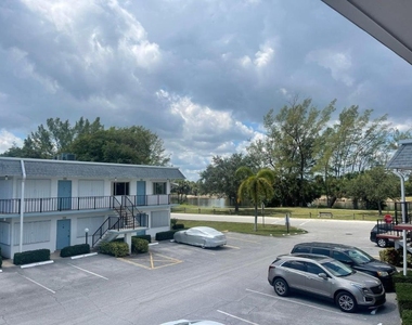 2840 Lake Osborne Drive - Photo Thumbnail 17
