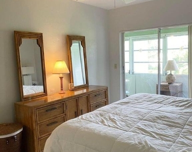 2840 Lake Osborne Drive - Photo Thumbnail 2