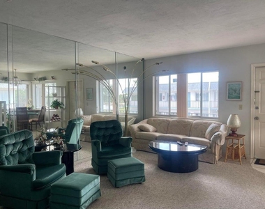 2840 Lake Osborne Drive - Photo Thumbnail 11