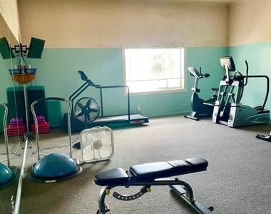 2840 Lake Osborne Drive - Photo Thumbnail 24