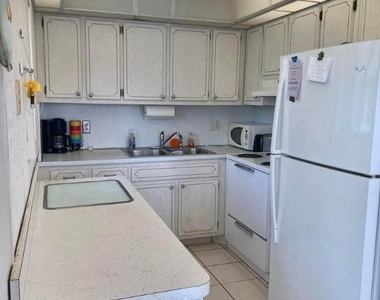 2840 Lake Osborne Drive - Photo Thumbnail 8