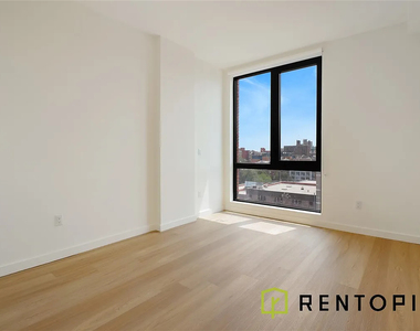 1010 Pacific Street - Photo Thumbnail 4