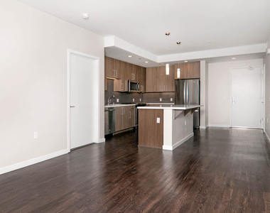 5560 Lexington Ave - Photo Thumbnail 12