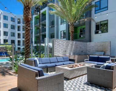 5560 Lexington Ave - Photo Thumbnail 40