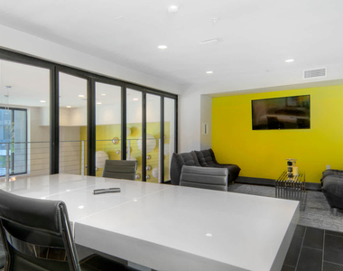 5560 Lexington Ave - Photo Thumbnail 32