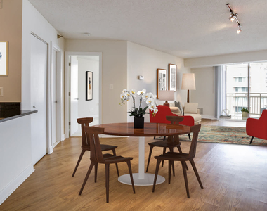 4903 Edgemoor Lane - Photo Thumbnail 2