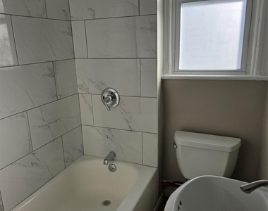 18 Davis Street - Photo Thumbnail 7