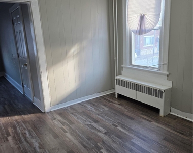 18 Davis Street - Photo Thumbnail 3