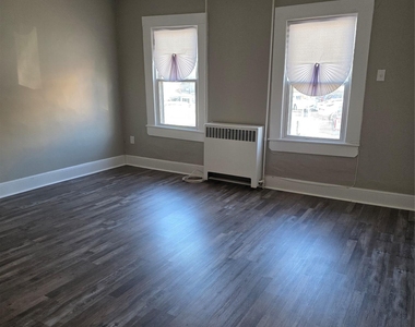18 Davis Street - Photo Thumbnail 11