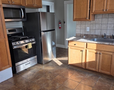 18 Davis Street - Photo Thumbnail 5
