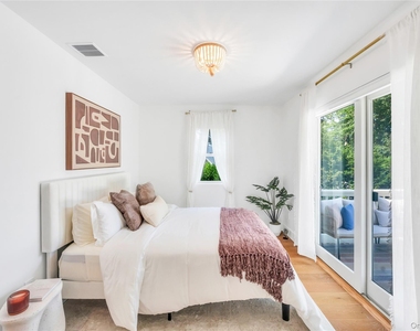 9 Pine Tree Road - Photo Thumbnail 14