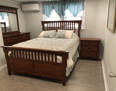 321 W Walnut Street - Photo Thumbnail 8